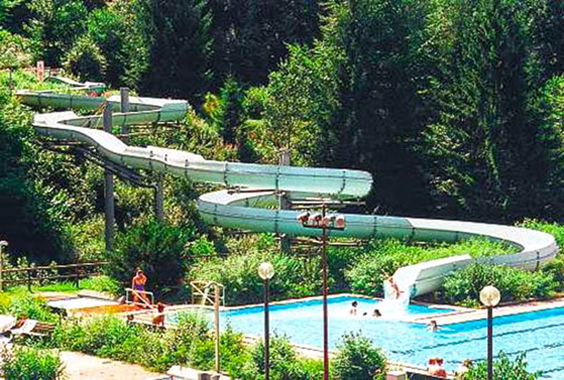 Wunderschöne Wasserrutsche 