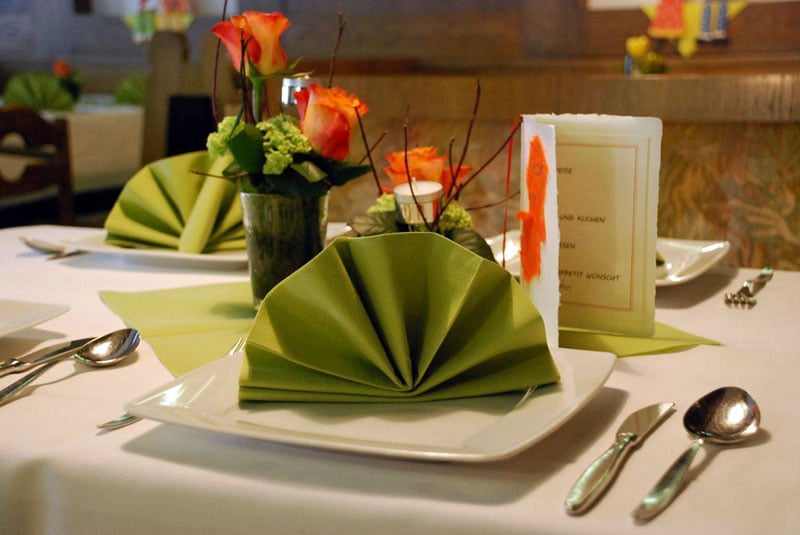 Individuelle Tischdekoration für Ihre Feier