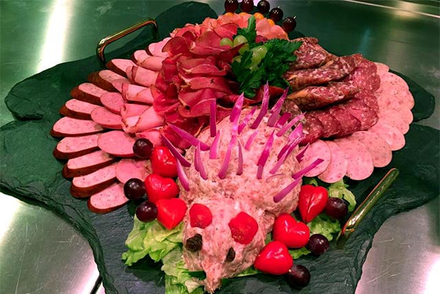 Wurstplatten in verschiedenen Größen für Ihre Feier