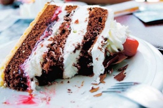 Kaffee und Kuchen bei uns im Restaurant und auf der Terrasse